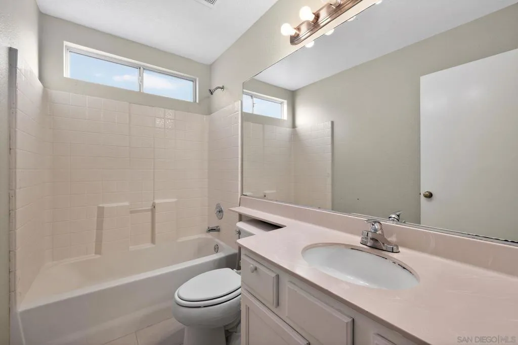 31850 Via Barraza, Temecula, California 92592 home-pic-20